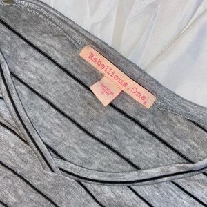 Stripped long sleeve v-neck shirt